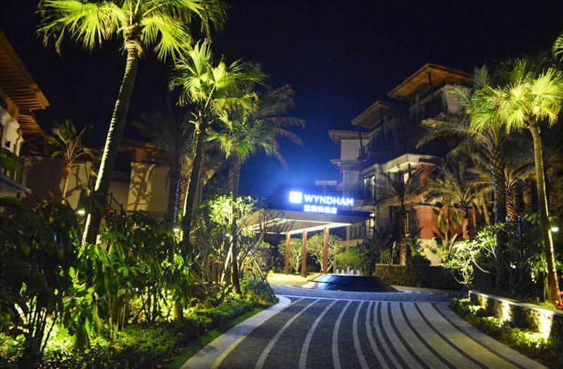Wyndham Shenzhou Peninsula Hotel Wanning Bagian luar foto